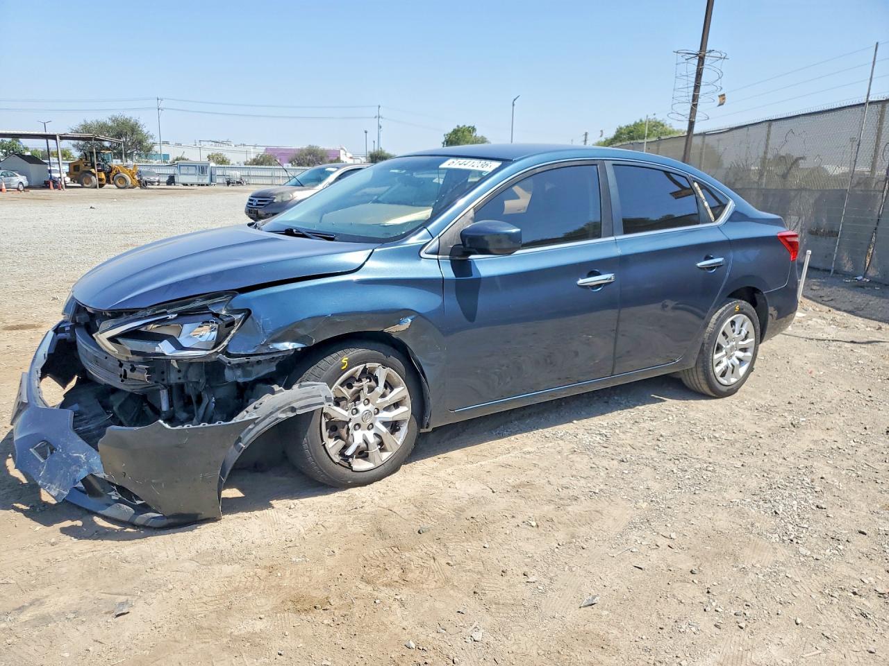 2016 Nissan Sentra SV, VIN 3N1AB7AP9GL663618 — Front end