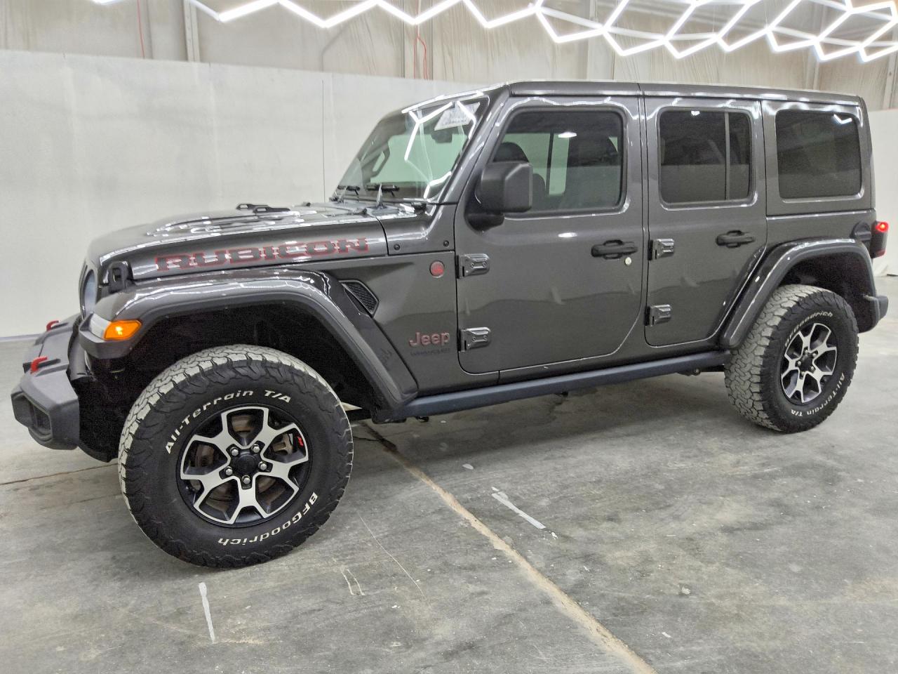 2021 Jeep Wrangler Unlimited Rubicon, VIN 1C4HJXFG3MW617280 — Мелкие вмятины и царапины