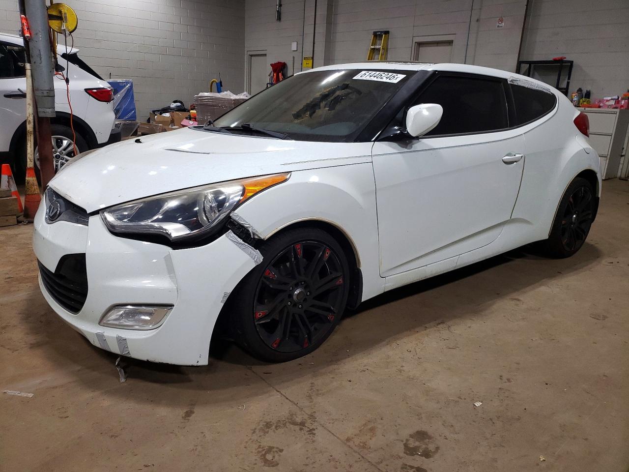 2012 Hyundai Veloster w/Black Int, VIN KMHTC6AD6CU072063 — Вода / потоп