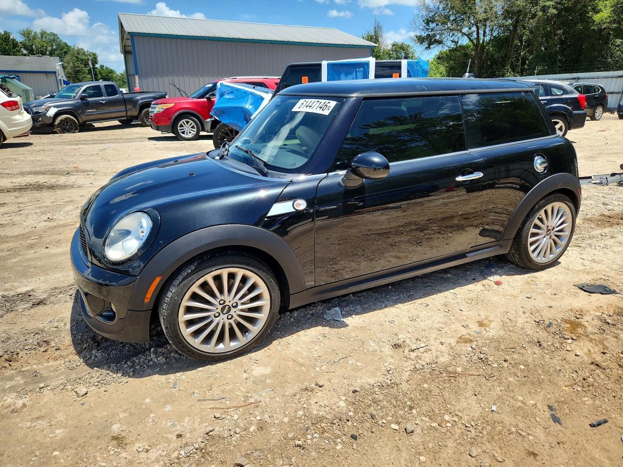 2012 MINI Hardtop S, VIN WMWSV3C59CT386632 — Minor dents and scratches