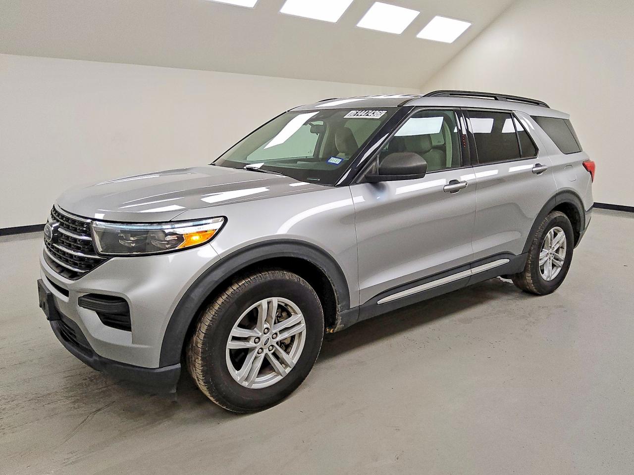 2021 Ford Explorer XLT, VIN 1FMSK7DH7MGC32146 — Мелкие вмятины и царапины