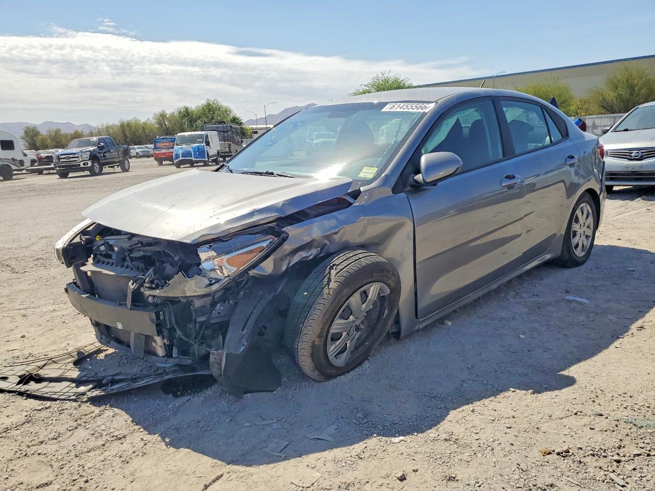 2022 Kia Rio S, VIN 3KPA24AD7NE473769 — Перед