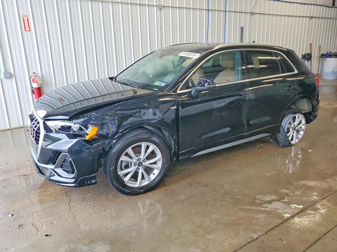 2022 Audi Q3 S line Premium, VIN WA1DECF38N1114023 — Перед