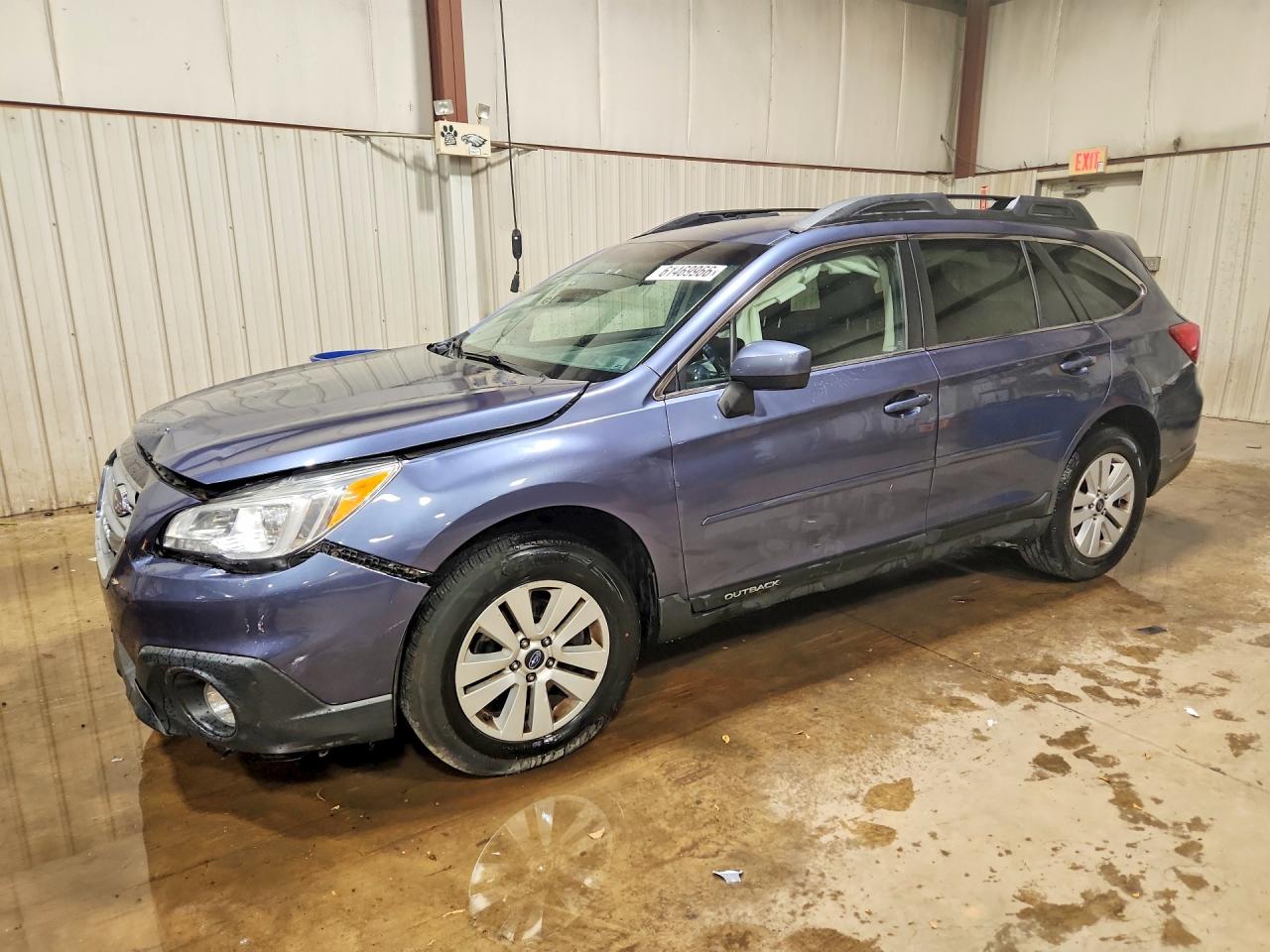 2015 Subaru Outback Premium, VIN 4S4BSACC8F3257148 — Перед