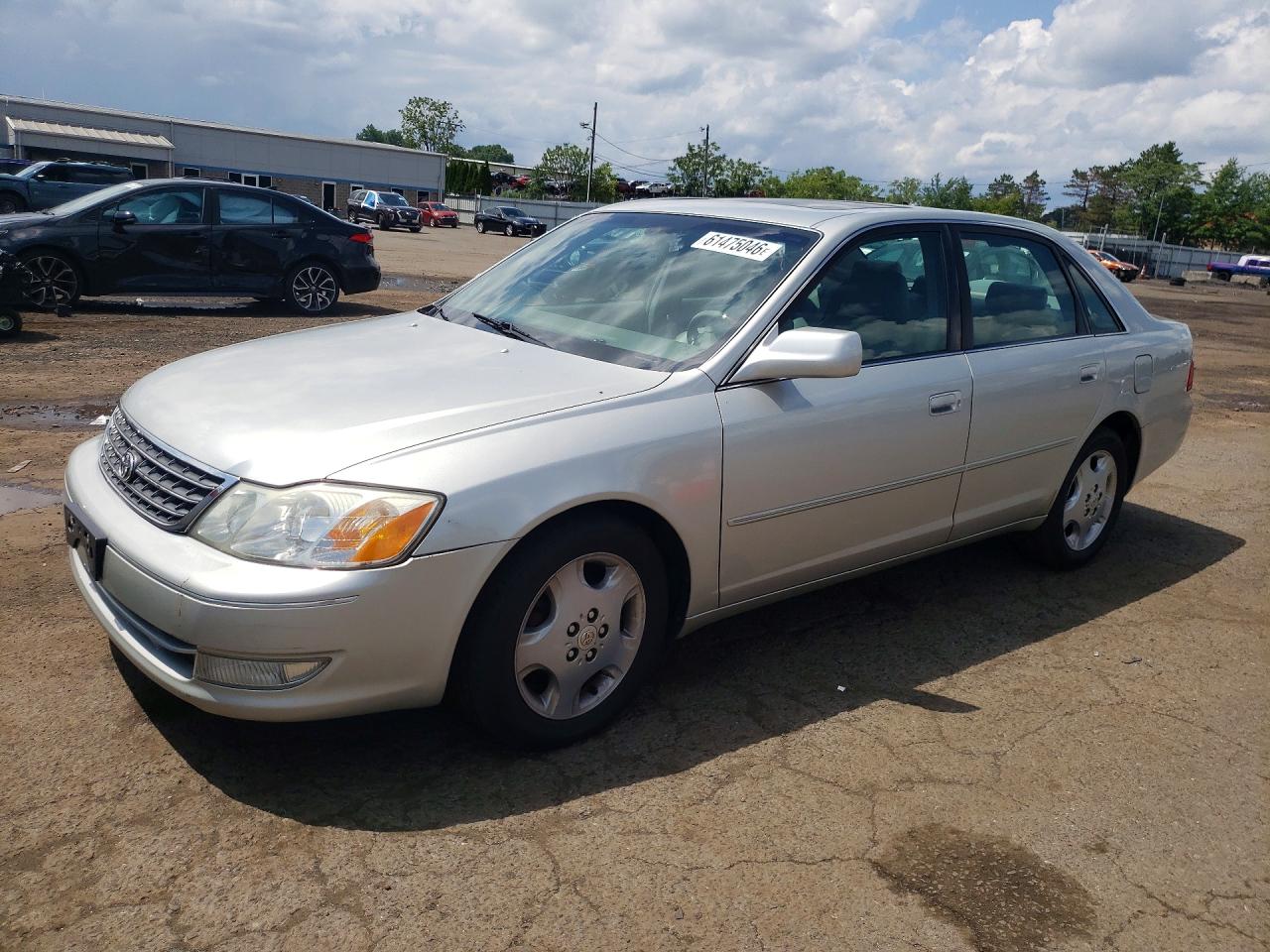 2003 Toyota Avalon XLS, VIN 4T1BF28B23U291781 — Side