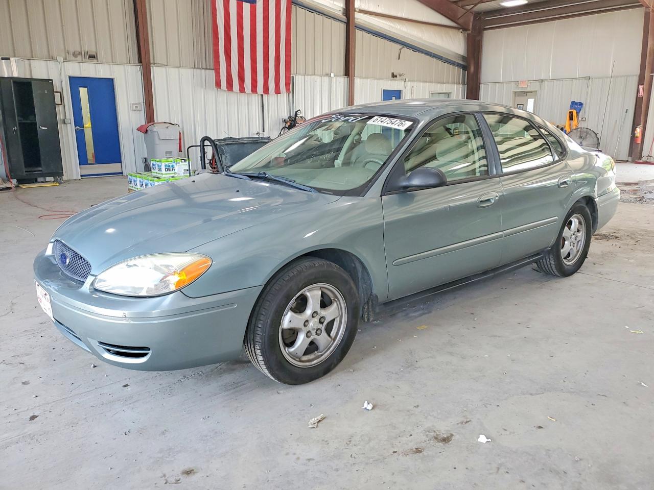 2006 Ford Taurus SE, VIN 1FAFP53U46A261884 — Rear end