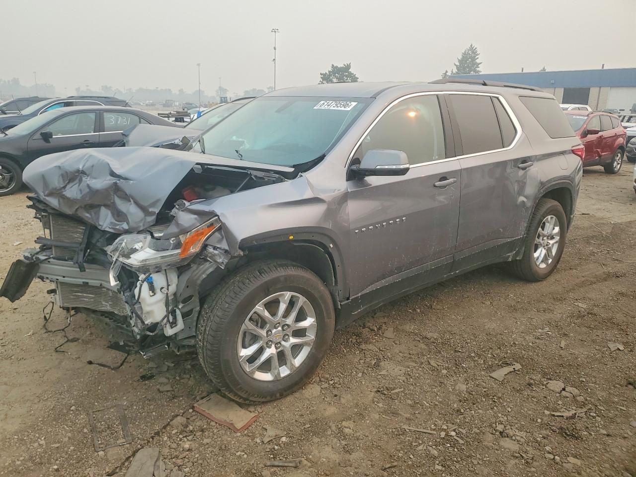 2019 Chevrolet Traverse LT Cloth, VIN 1GNERGKW3KJ242095 — Front end