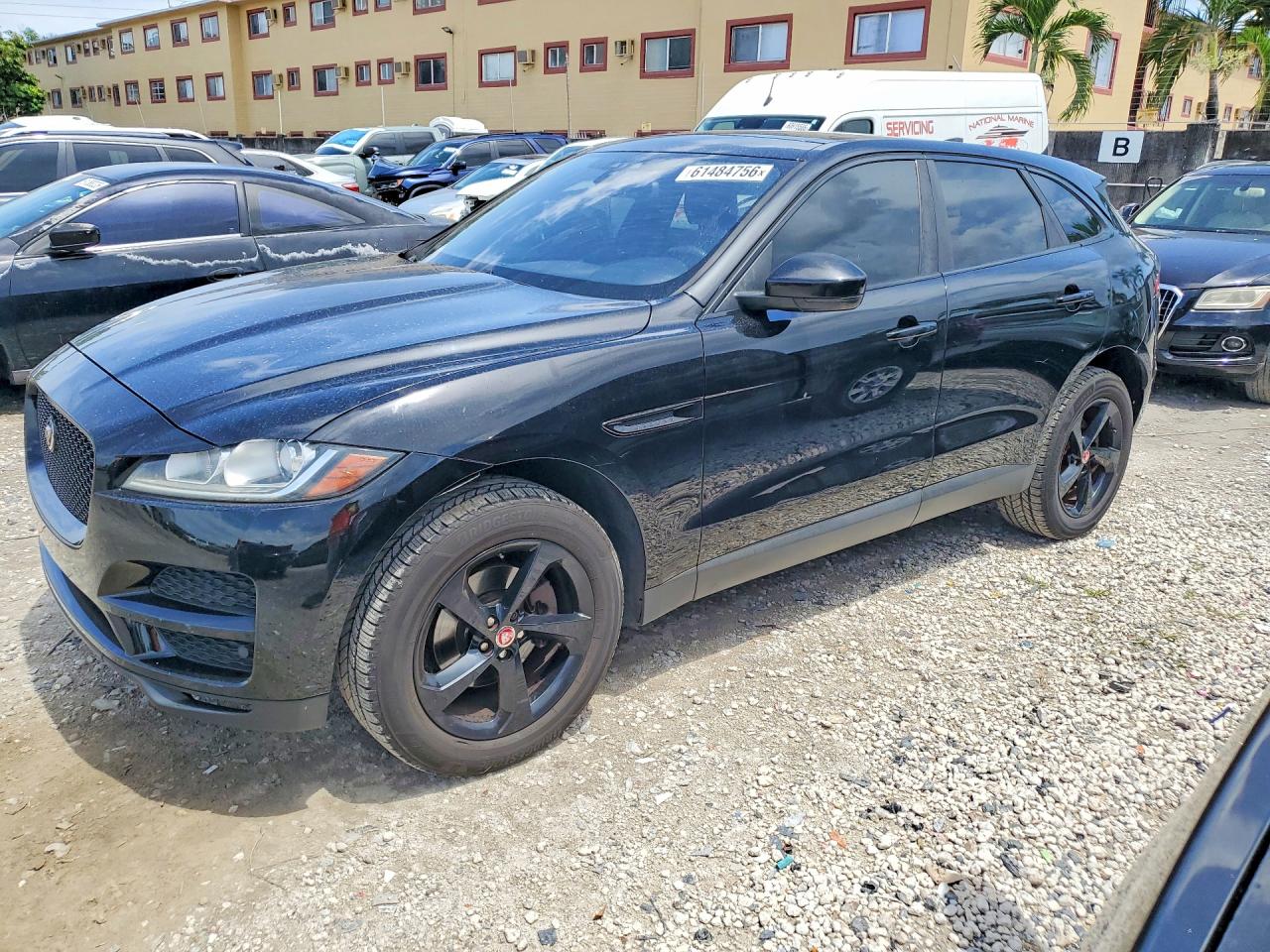 2018 Jaguar F-Pace 25t Premium, VIN SADCJ2FX0JA322941 — Minor dents and scratches