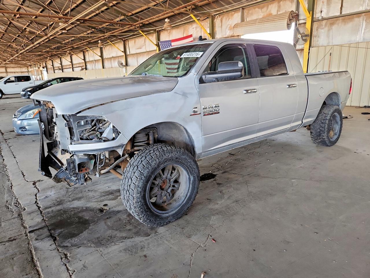 2018 Ram 2500 Big Horn, VIN 3C6UR5ML1JG333840 — Front end