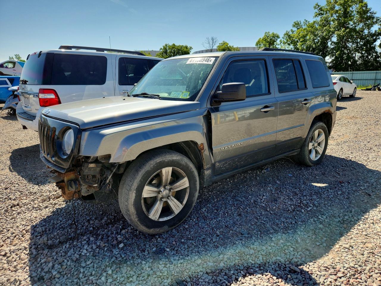 2012 Jeep Patriot Sport, VIN 1C4NJPBB6CD566235 — Front end