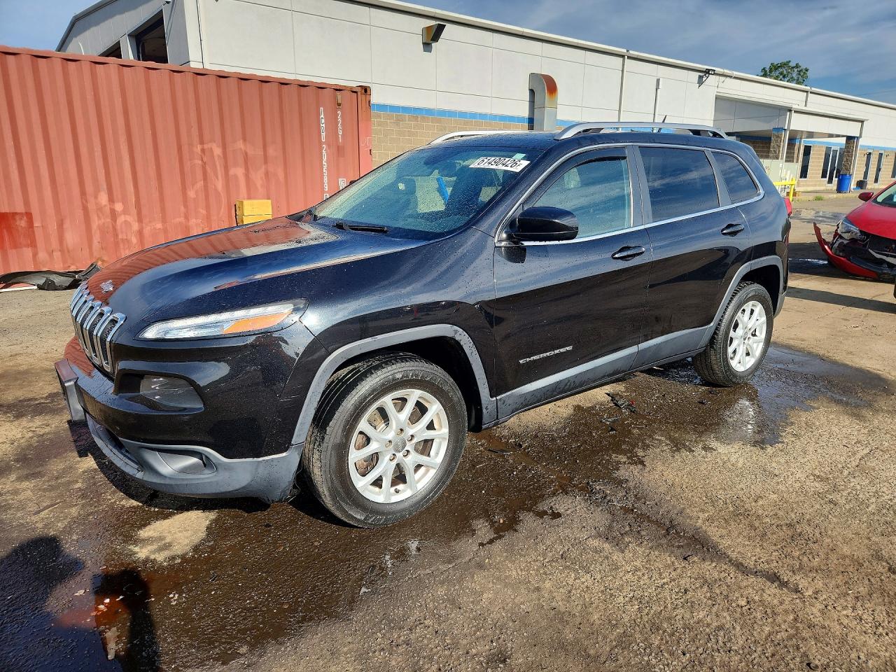 2014 Jeep Cherokee Latitude, VIN 1C4PJMCB9EW167820 — Side