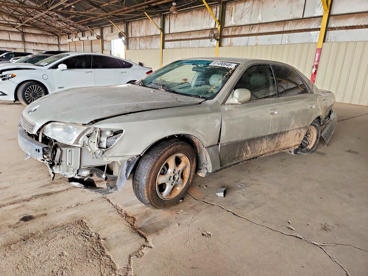 1998 Lexus ES 300, VIN JT8BF28G6W0100129 — Front end
