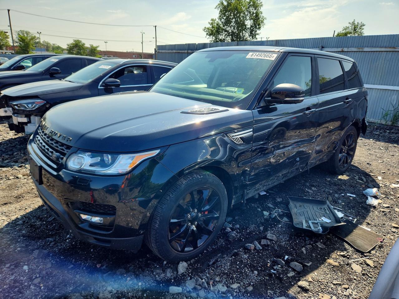 2014 Land Rover Range Rover Sport HSE, VIN SALWR2WF1EA370312 — Side