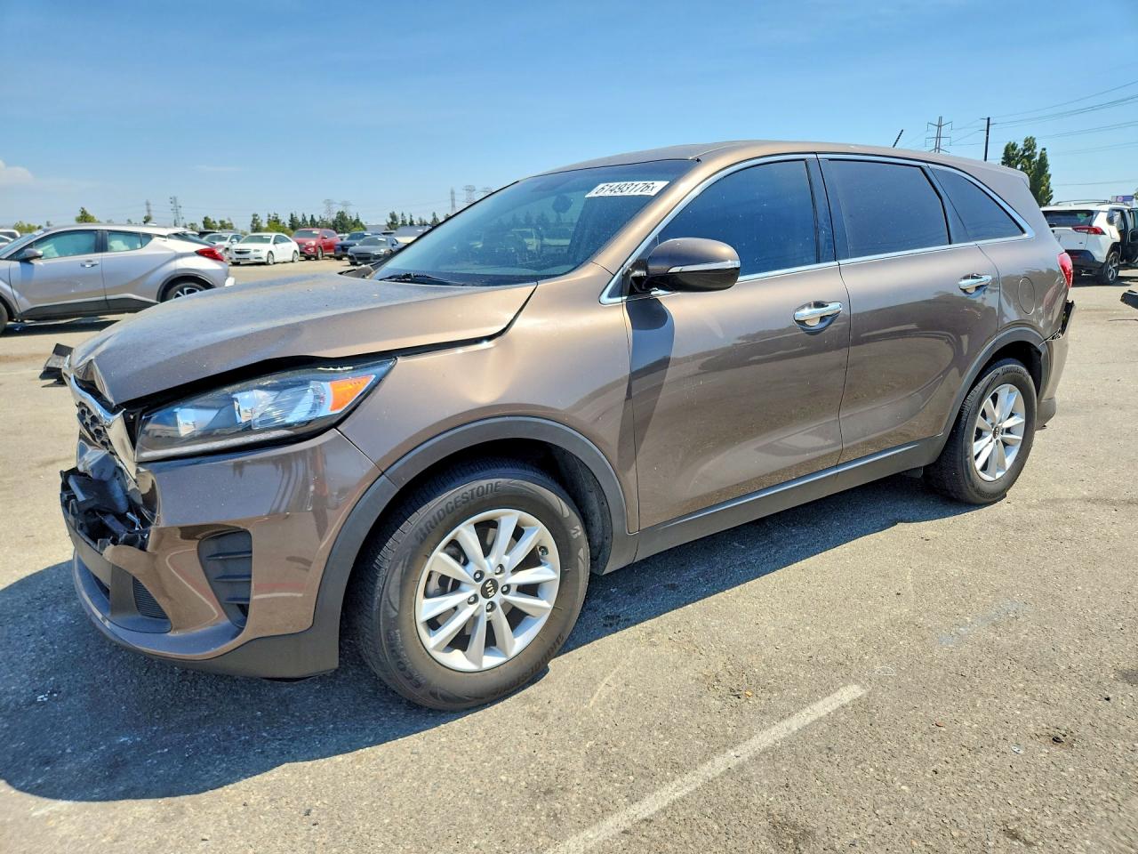 2019 Kia Sorento LX, VIN 5XYPG4A32KG528842 — Front end