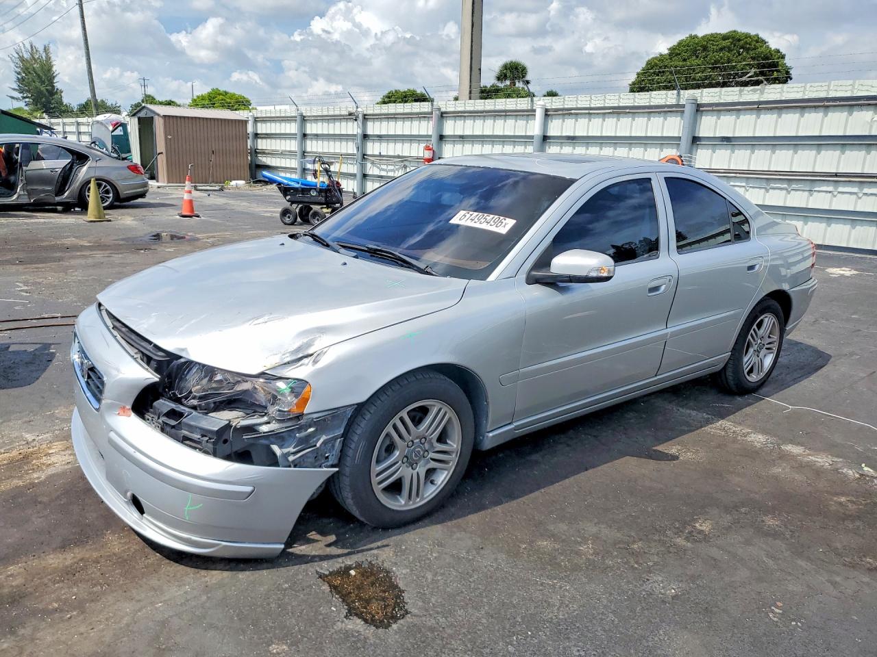 2007 Volvo S60 2.5L Turbo, VIN YV1RS592372600619 — Front end