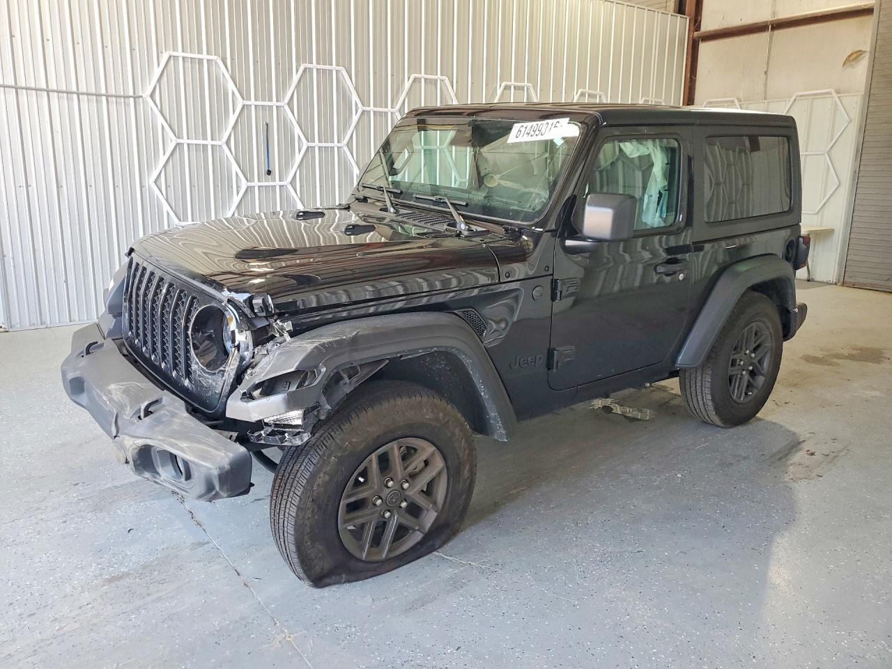 2024 Jeep Wrangler Sport, VIN 1C4PJXAG4RW138425 — Перед
