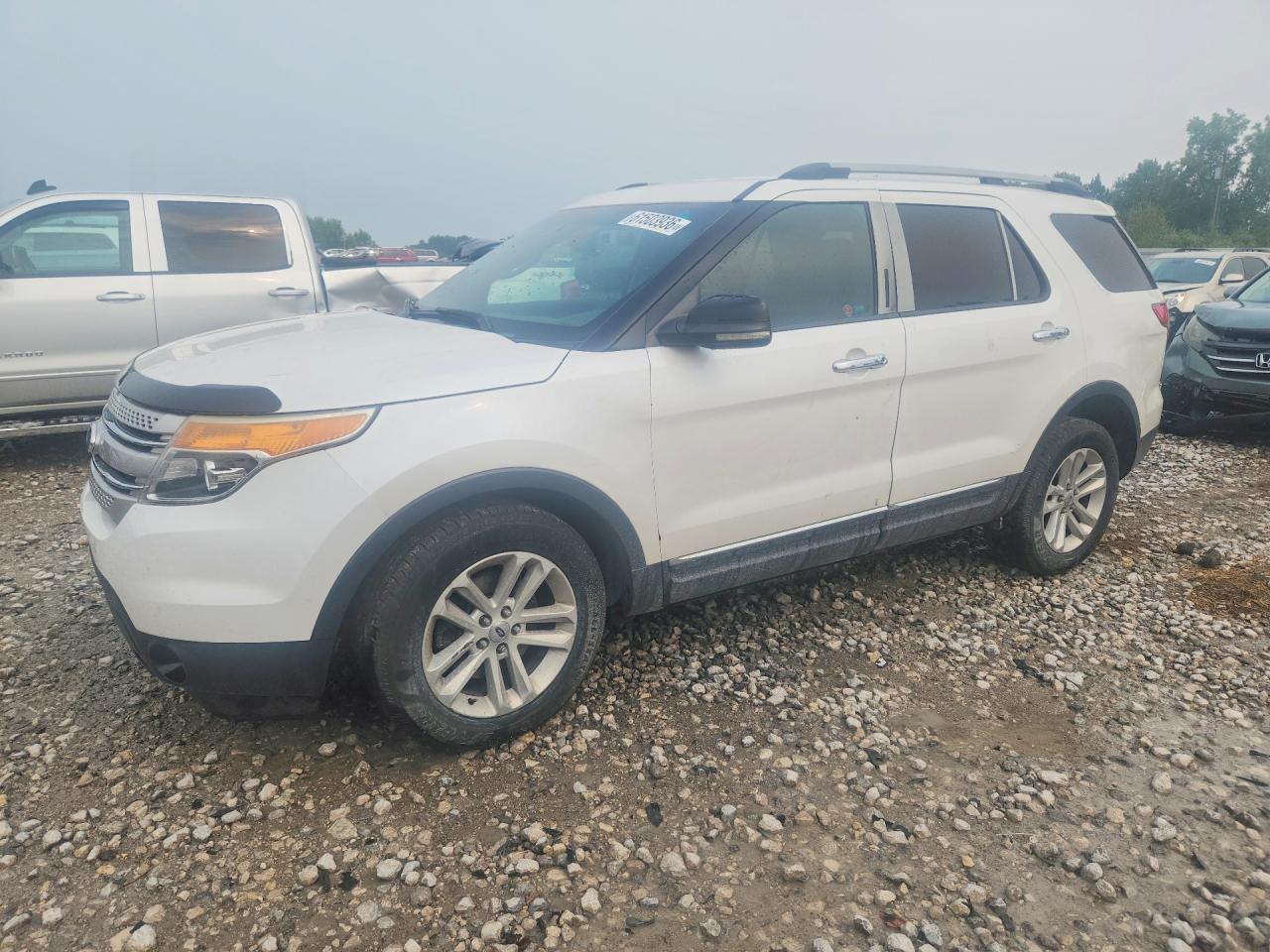 2011 Ford Explorer XLT, VIN 1FMHK8D80BGA13011 — Minor dents and scratches