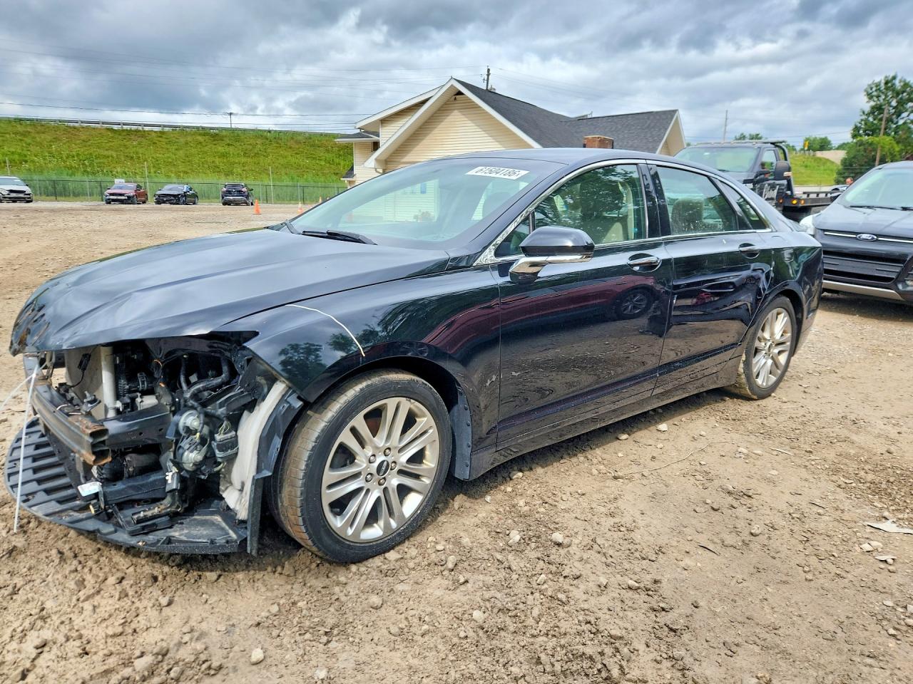 2016 Lincoln MKZ, VIN 3LN6L2J97GR624653 — Front end