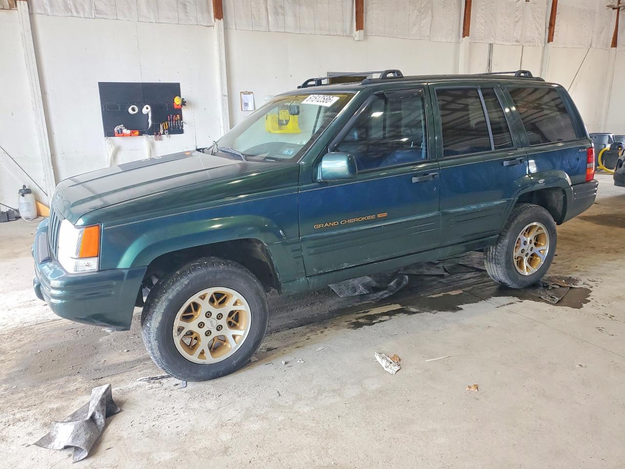 1996 Jeep Grand Cherokee Limited, VIN 1J4GZ78Y3TC366605 — Normal wear