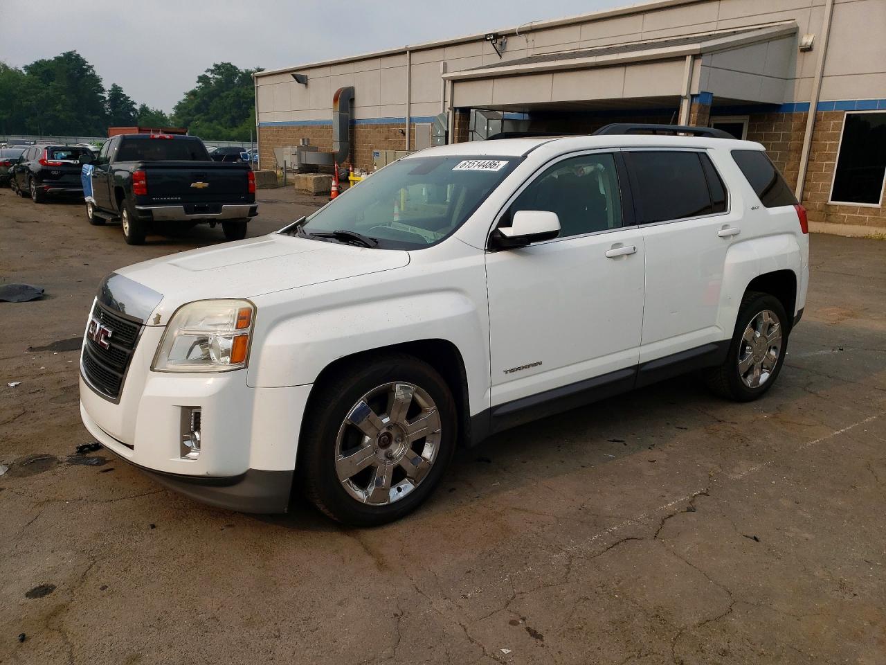 2013 GMC Terrain SLT, VIN 2GKFLUE38D6367502 — Front end