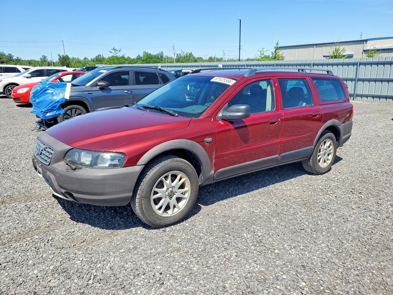 2004 Volvo V70 XC Cross Country, VIN YV1SZ59H741139234 — Front end