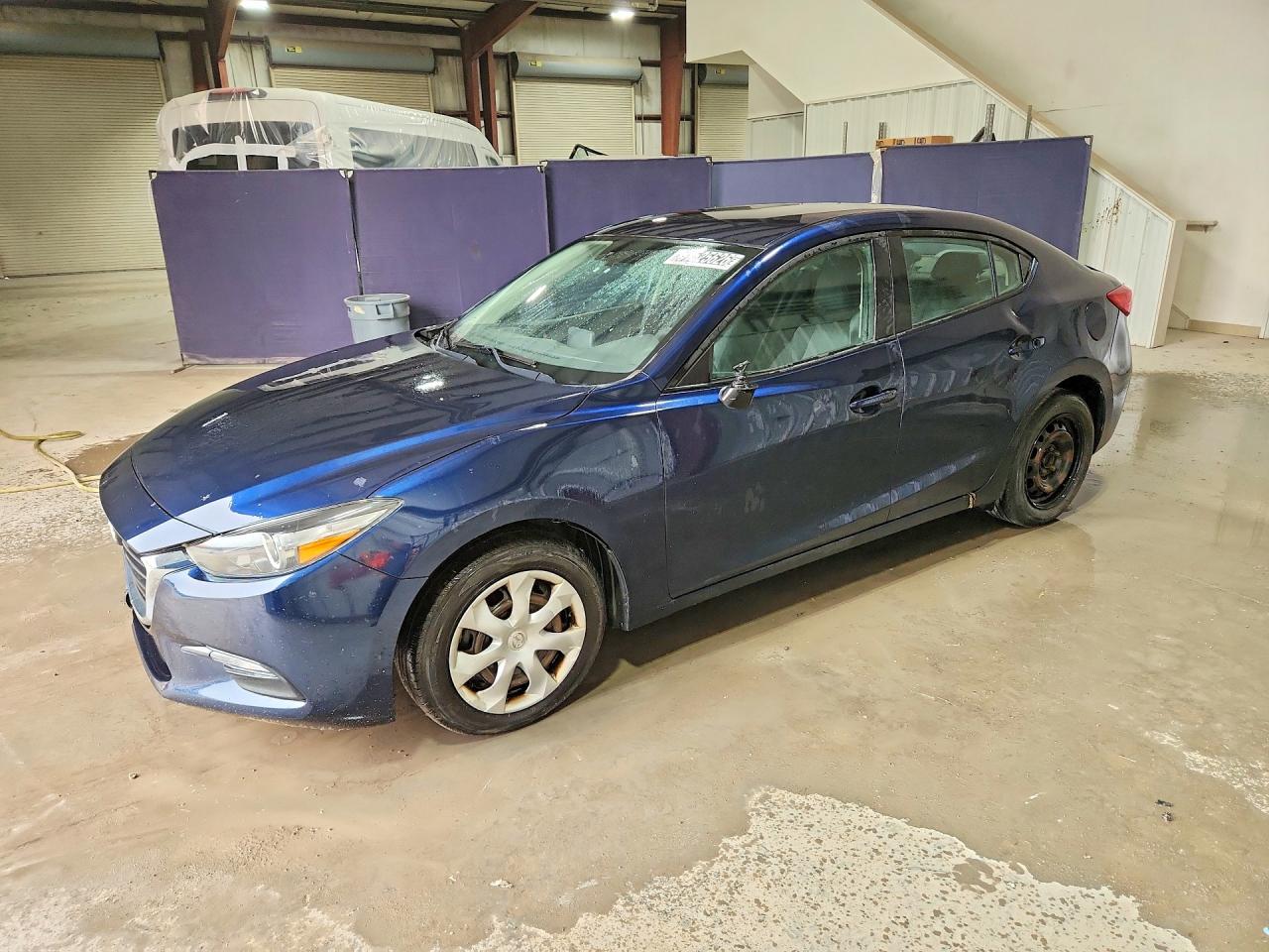 2017 Mazda 3 Sport, VIN 3MZBN1U73HM135888 — Зад