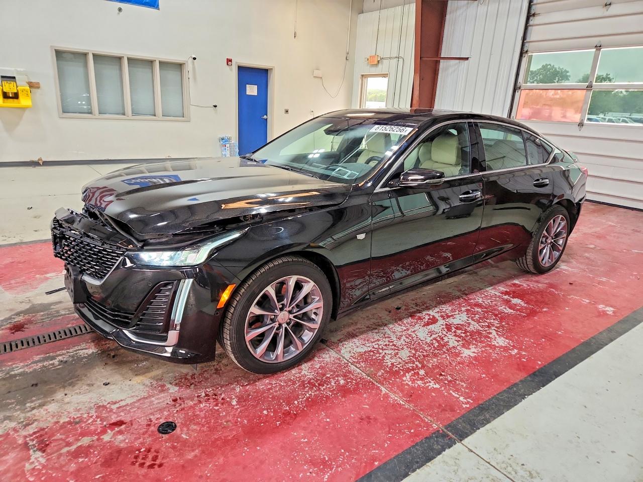 2020 Cadillac CT5 Premium Luxury, VIN 1G6DT5RW1L0151434 — Перед