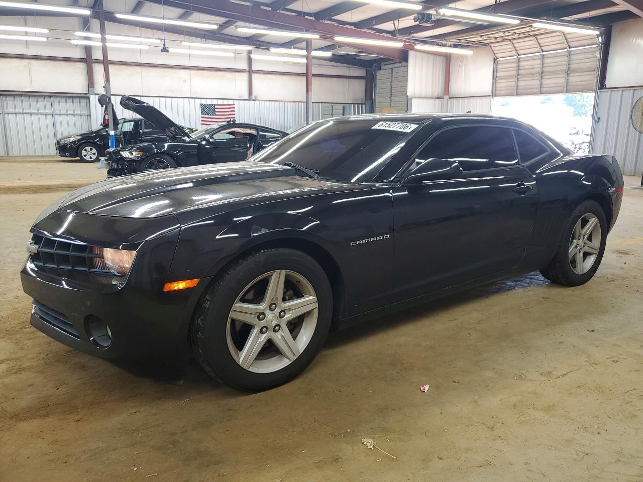 2011 Chevrolet Camaro 1LT, VIN 2G1FB1EDXB9144730 — Side
