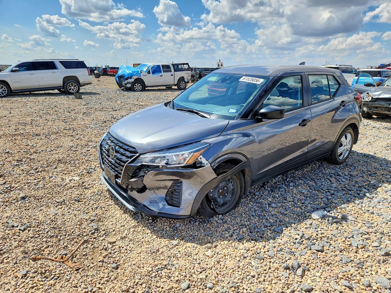 2021 Nissan Kicks S, VIN 3N1CP5BV3ML472154 — Front end