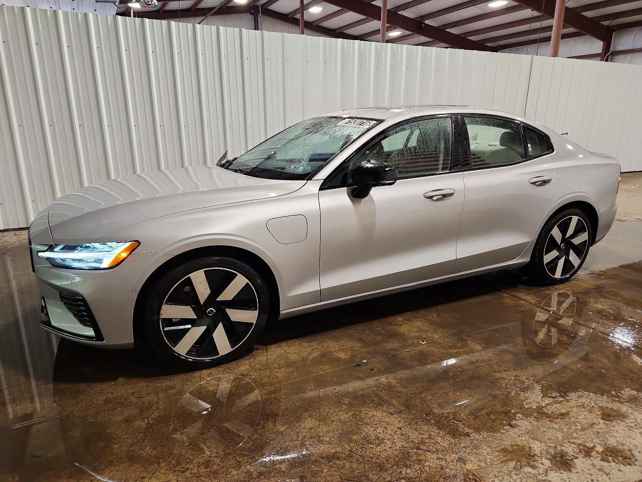 2024 Volvo S60 Ultimate Dark Theme, VIN 7JRH60FMXRG296260 — Крыша