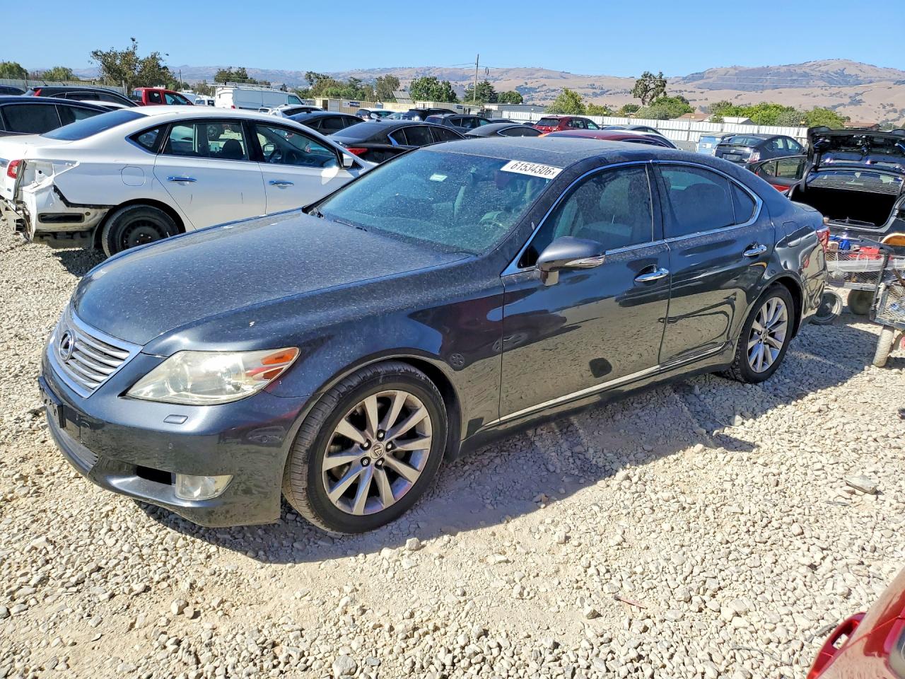 2010 Lexus LS 460, VIN JTHBL5EF5A5096608 — Normal wear