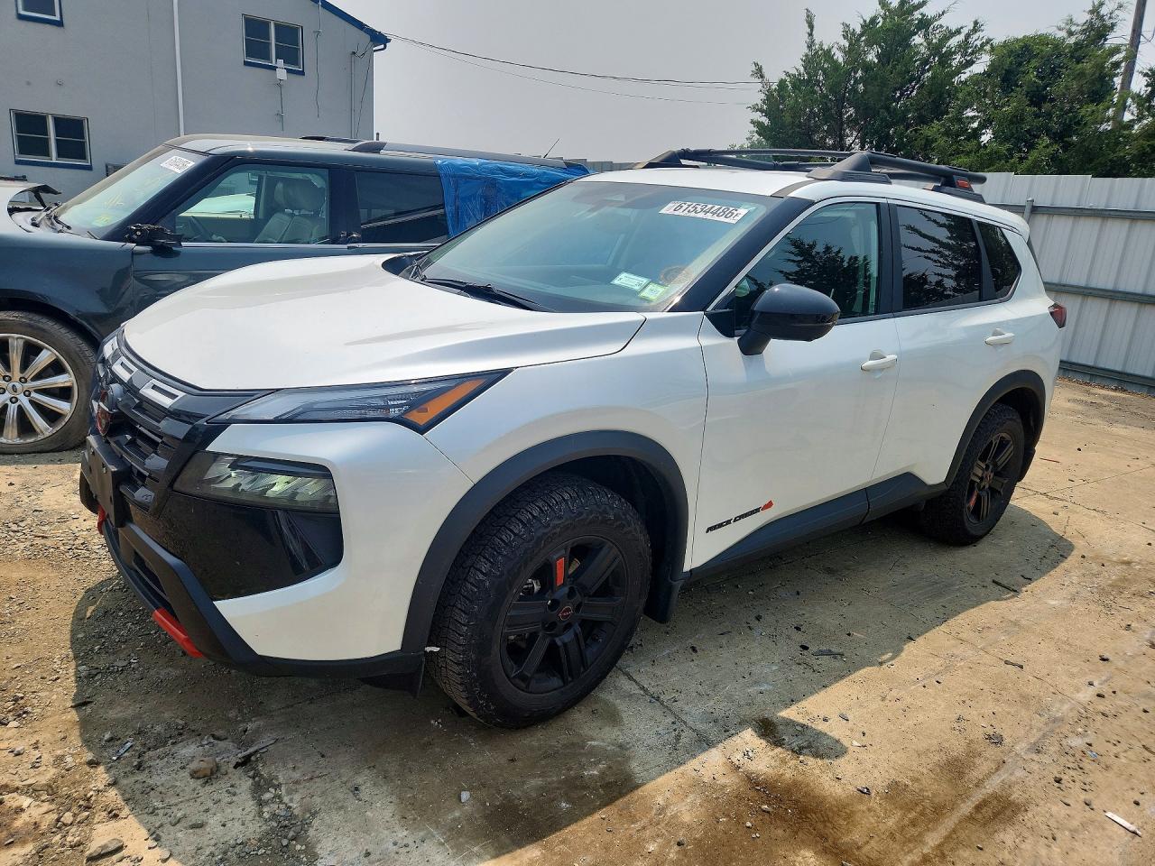 2025 Nissan Rogue Rock Creek, VIN 5N1BT3BB5SC828381 — Front end