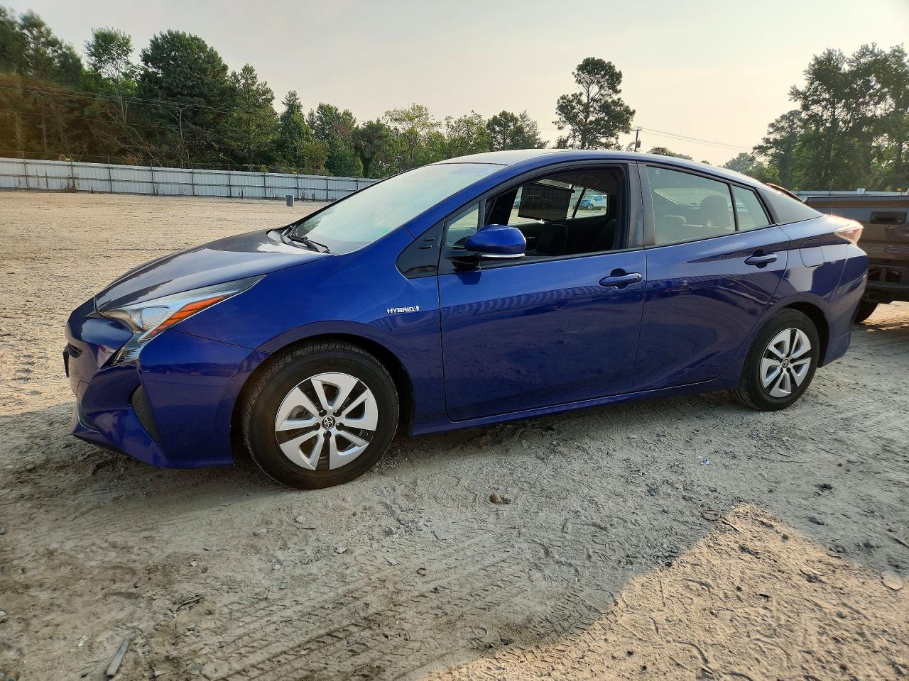 2017 Toyota Prius Three, VIN JTDKARFU2H3530095 — Мелкие вмятины и царапины