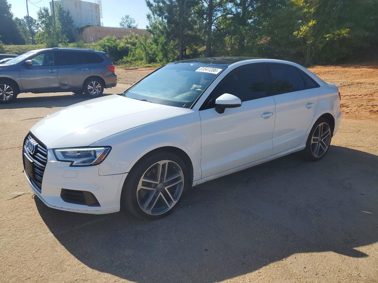 2020 Audi A3 Premium, VIN WAUAUGFF1LA060894 — Мелкие вмятины и царапины