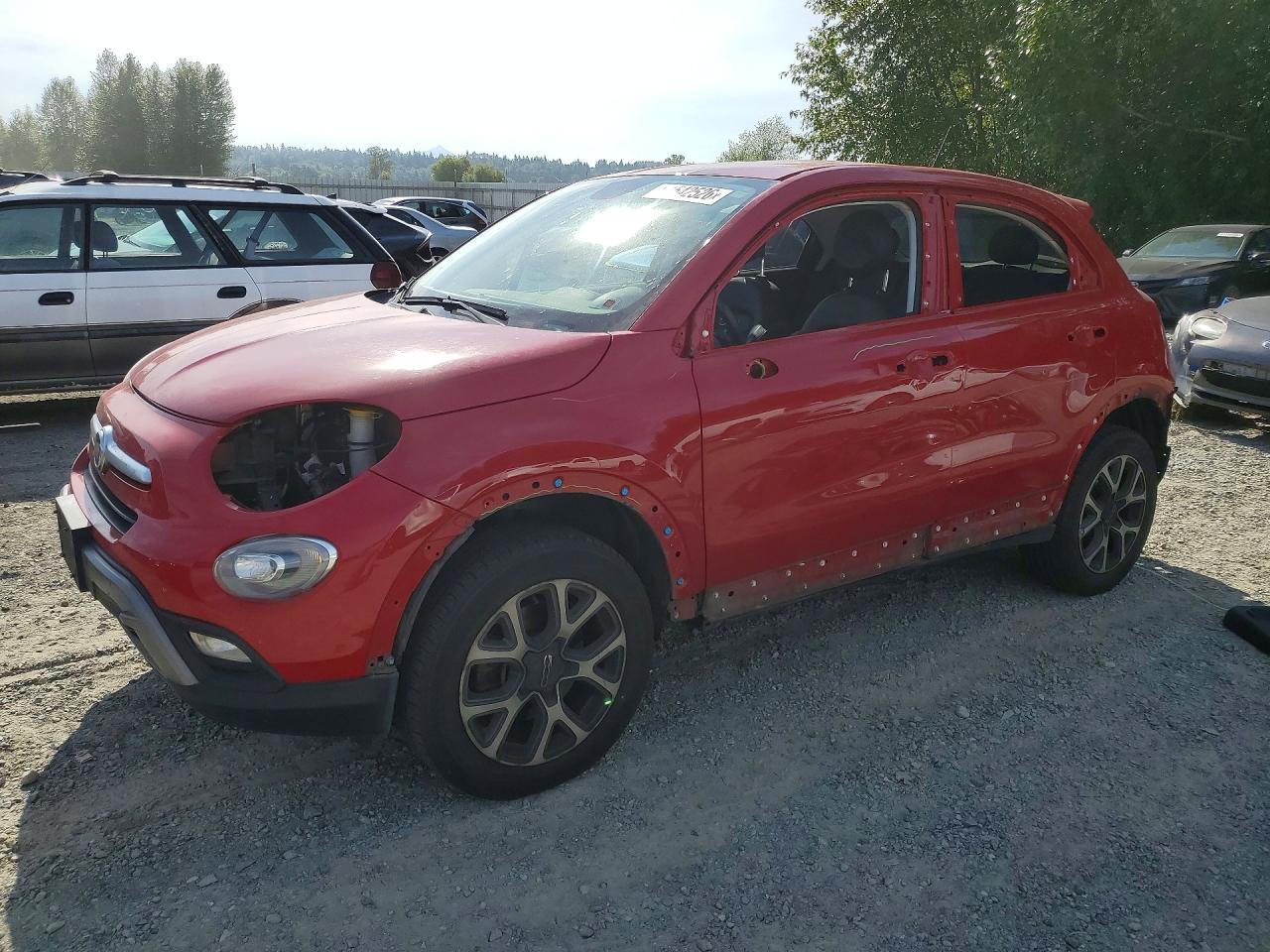 2016 FIAT 500X Trekking, VIN ZFBCFYCT9GP428136 — Бок