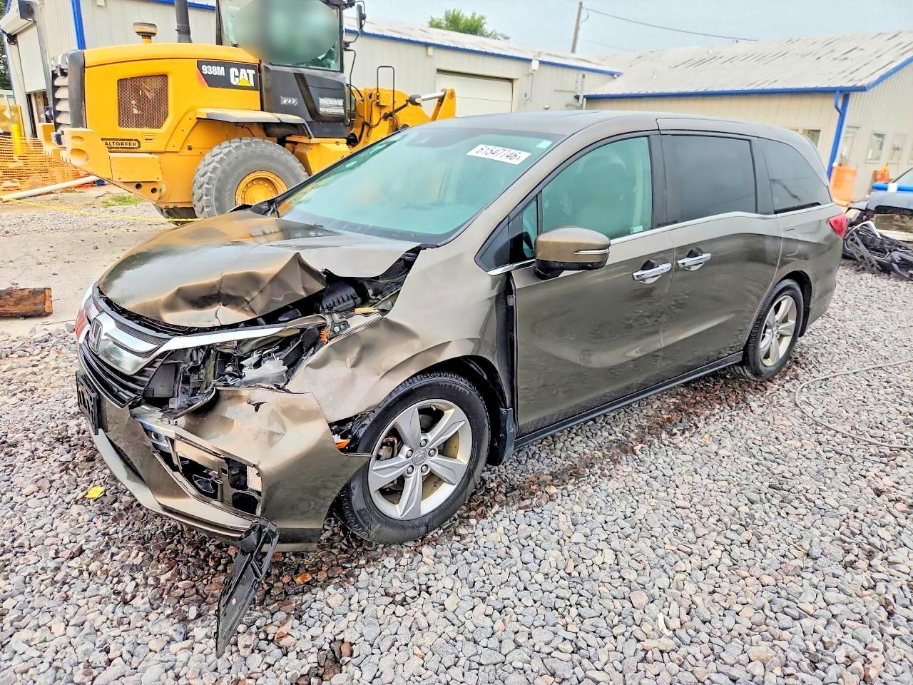 2019 Honda Odyssey EX-L, VIN 5FNRL6H77KB114360 — Front end