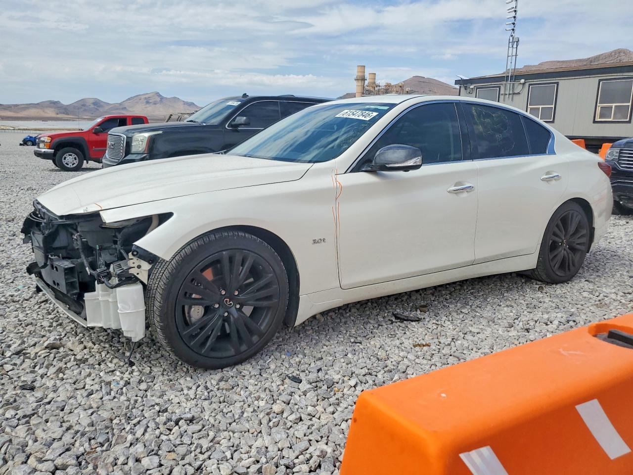 2020 Infiniti Q50 Luxe, VIN JN1EV7AP2LM200129 — Front end