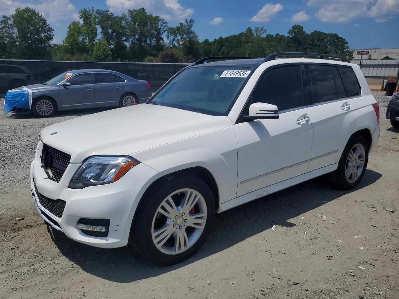 2014 Mercedes-Benz GLK 350, VIN WDCGG8JB8EG330776 — Front end