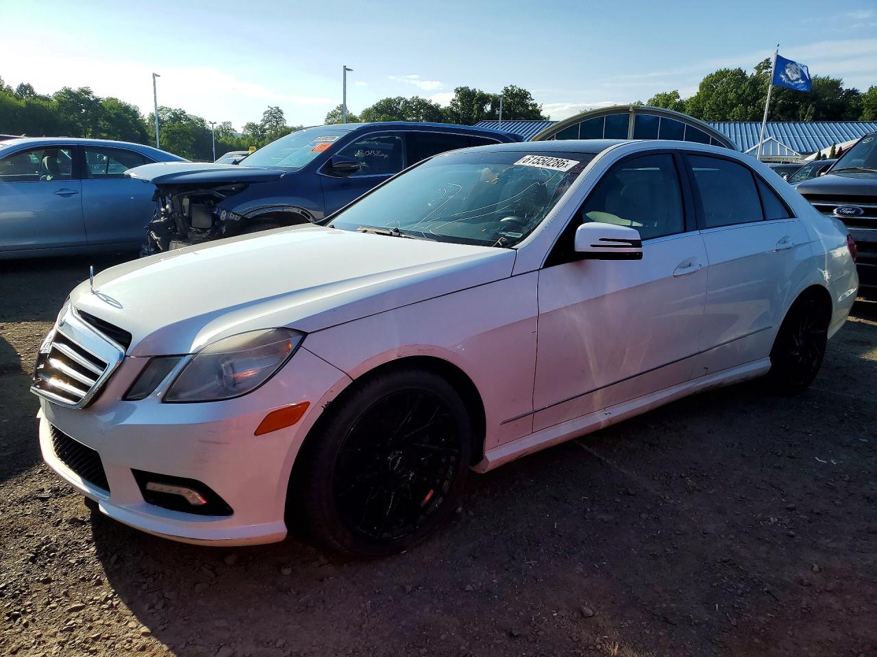 2011 Mercedes-Benz E 350 Luxury, VIN WDDHF8HB7BA453704 — Front end