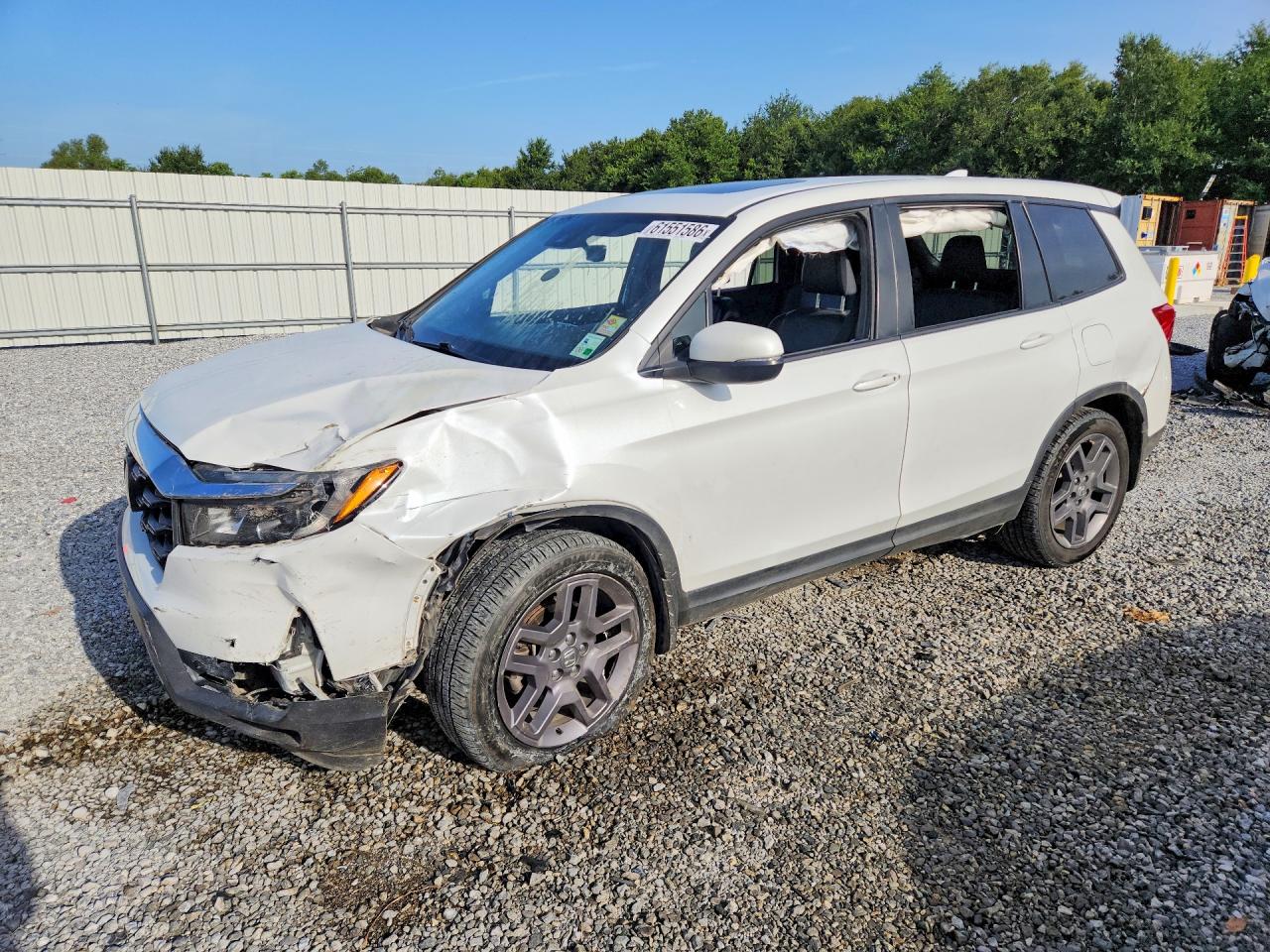 2022 Honda Passport EX-L, VIN 5FNYF7H58NB005207 — Front end