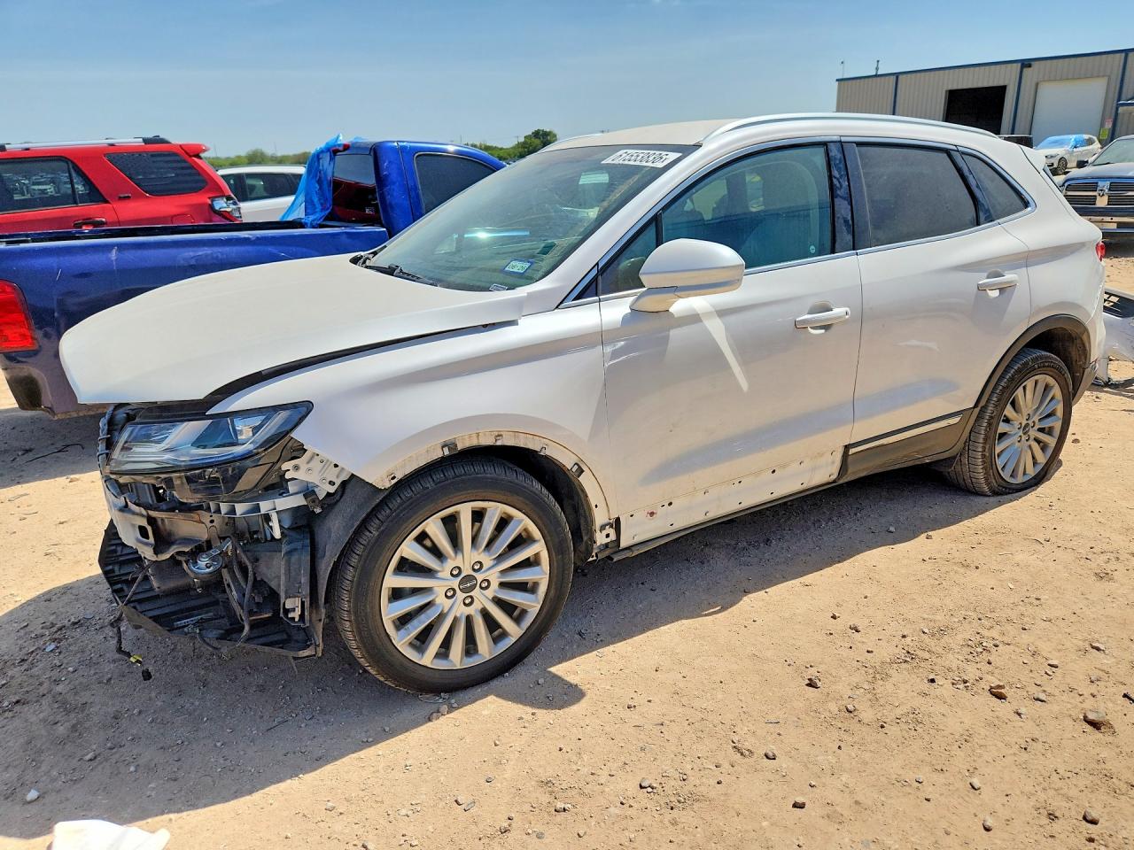 2019 Lincoln MKC Standard, VIN 5LMCJ1C96KUL52322 — Front end