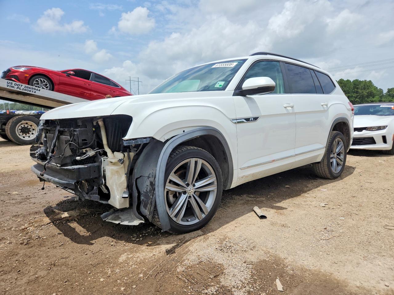 2020 Volkswagen Atlas SE, VIN 1V2FR2CA3LC503913 — Front end