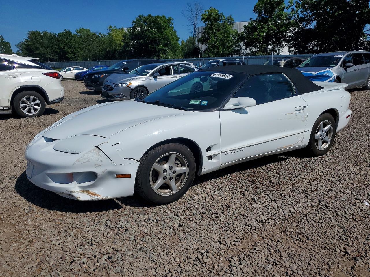 2002 Pontiac Firebird Firebird, VIN 2G2FS32K222118111 — Перед