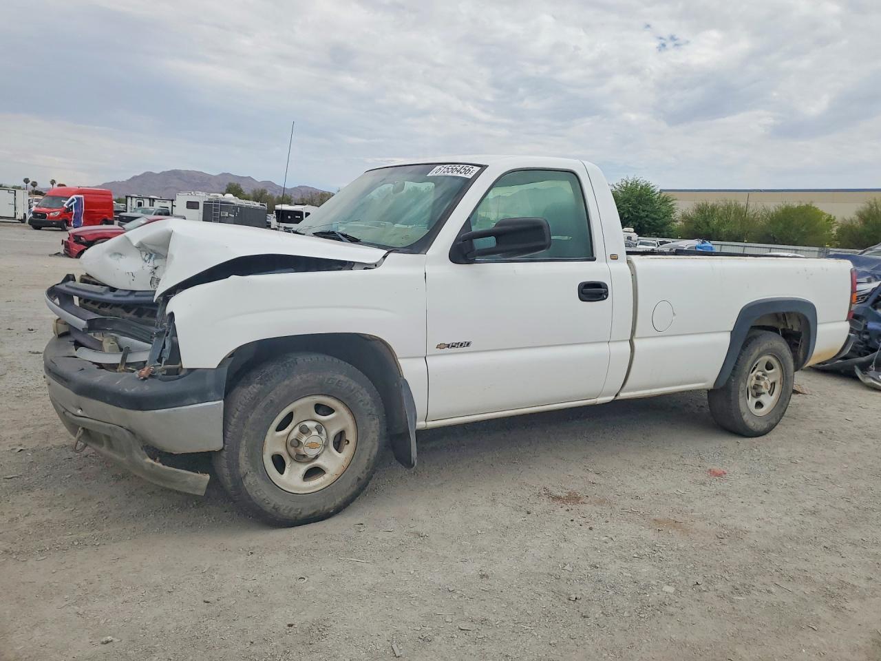 2002 Chevrolet Silverado 1500, VIN 1GCEC14V02E139950 — Front end