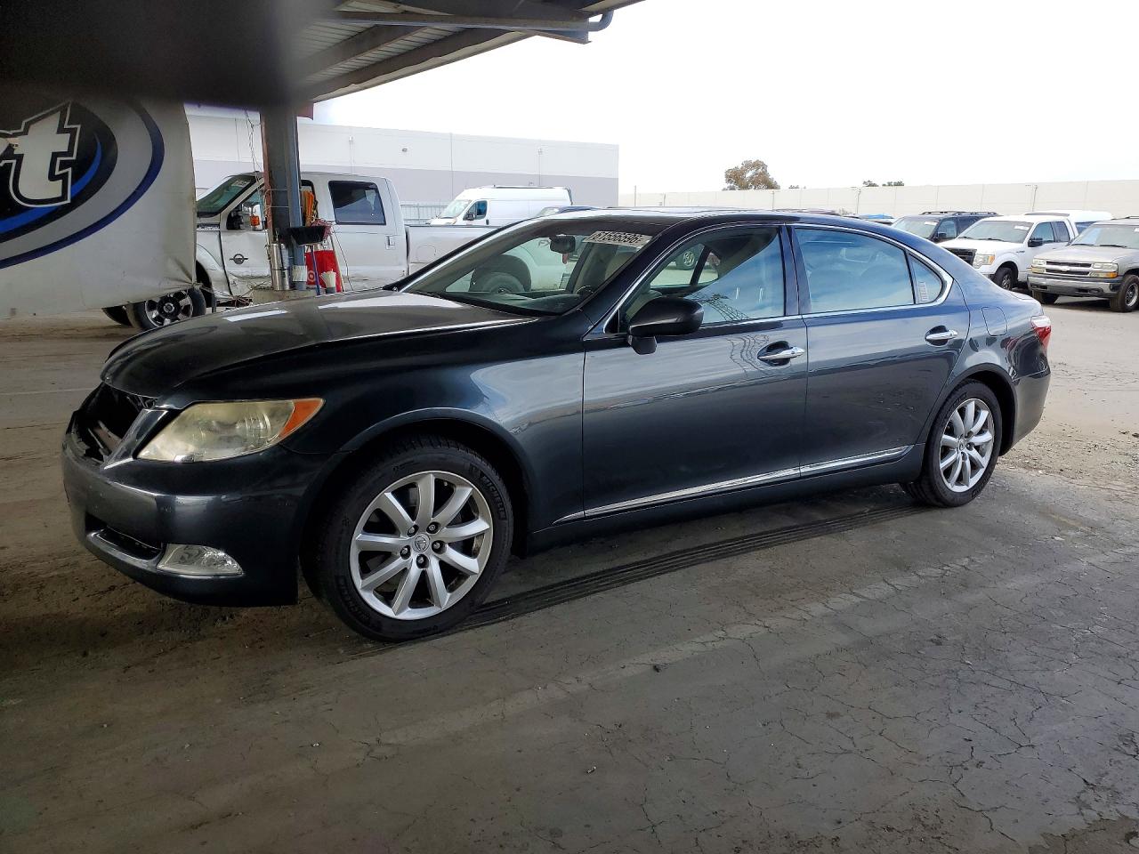 2009 Lexus LS 460 L, VIN JTHGL46F095033538 — Front end
