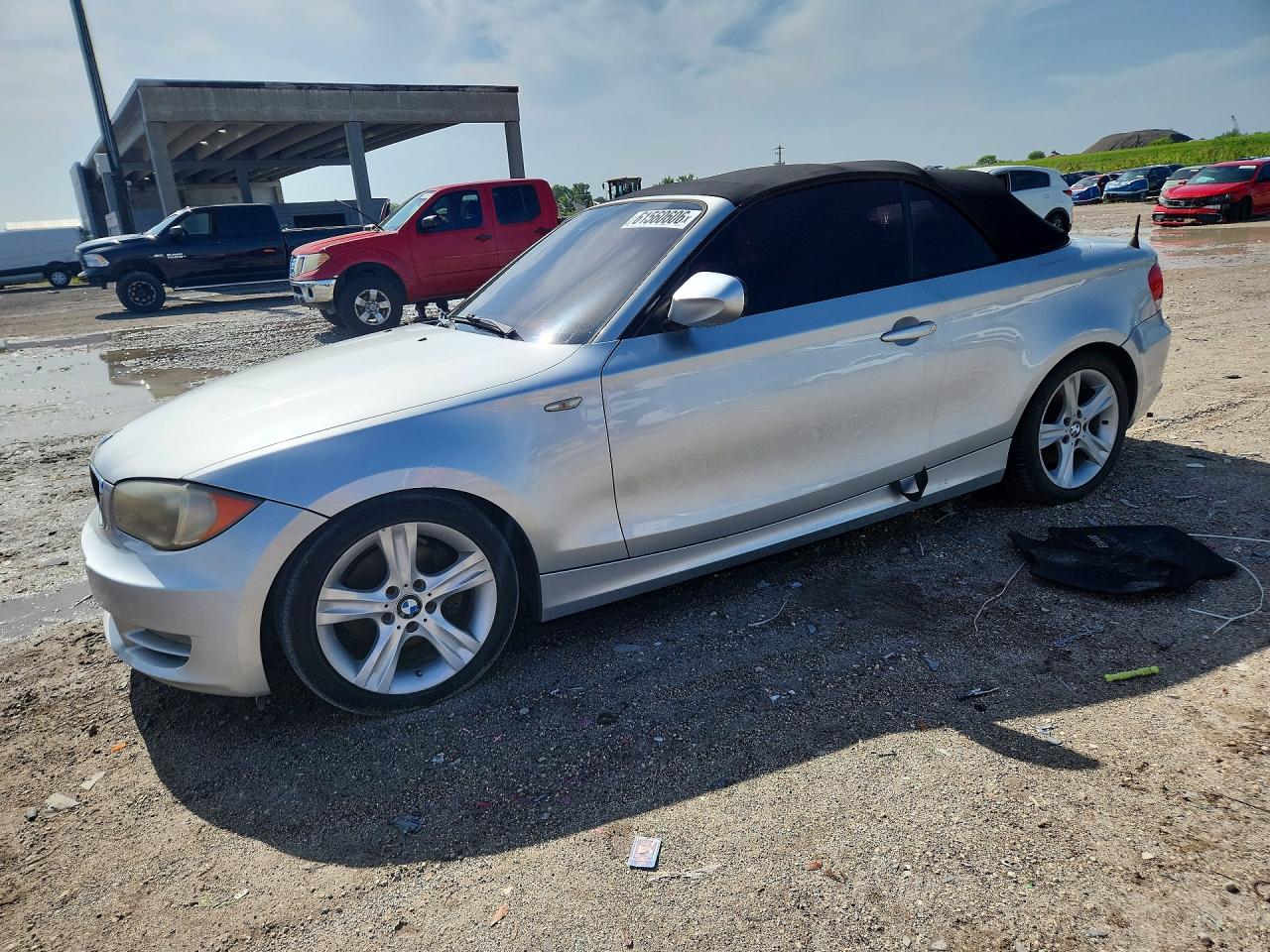 2011 BMW 1 Series 128i, VIN WBAUL7C50BVM78947 — Front end