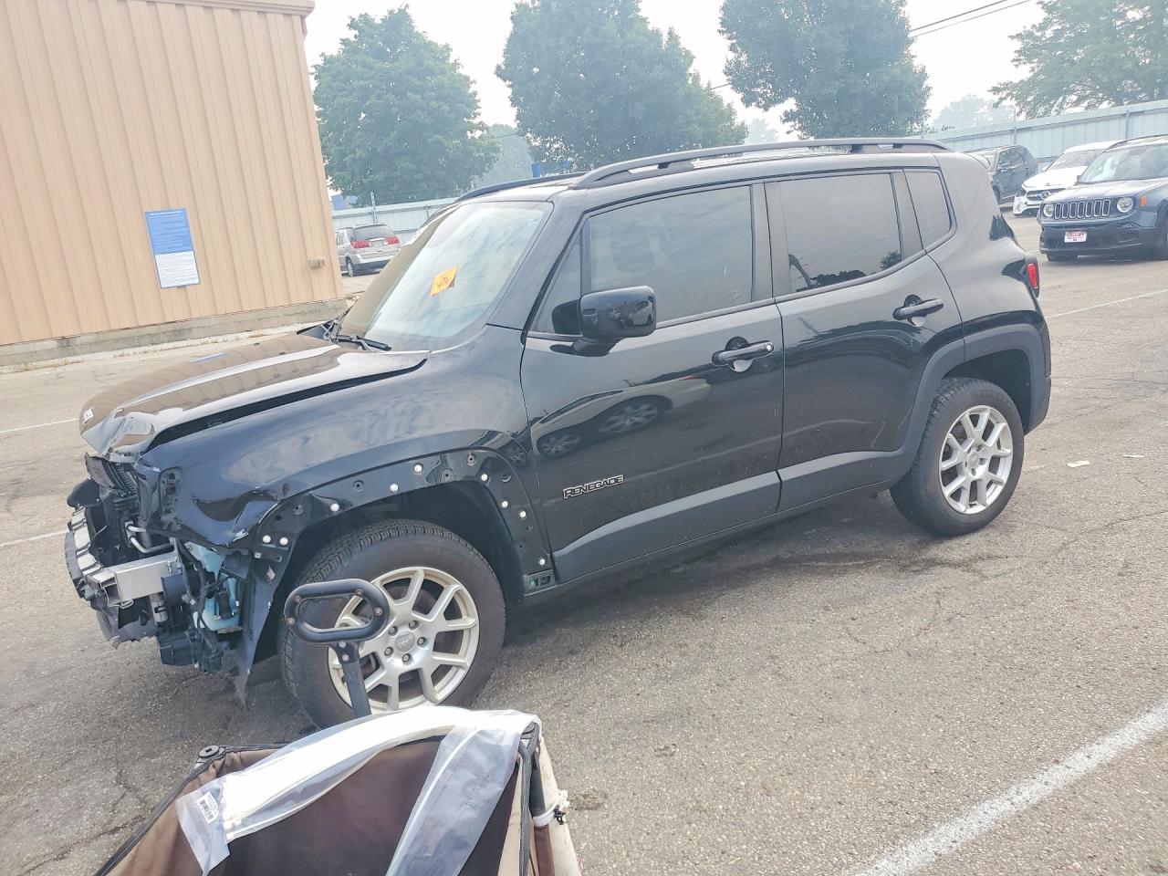 2020 Jeep Renegade Altitude, VIN ZACNJBBB7LPL00739 — Перед