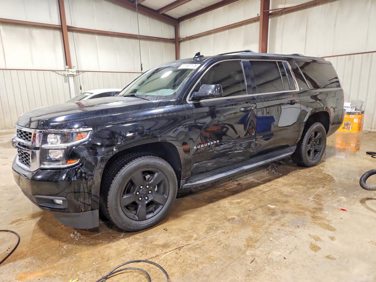 2018 Chevrolet Suburban LT, VIN 1GNSKHKC7JR172894 — Side