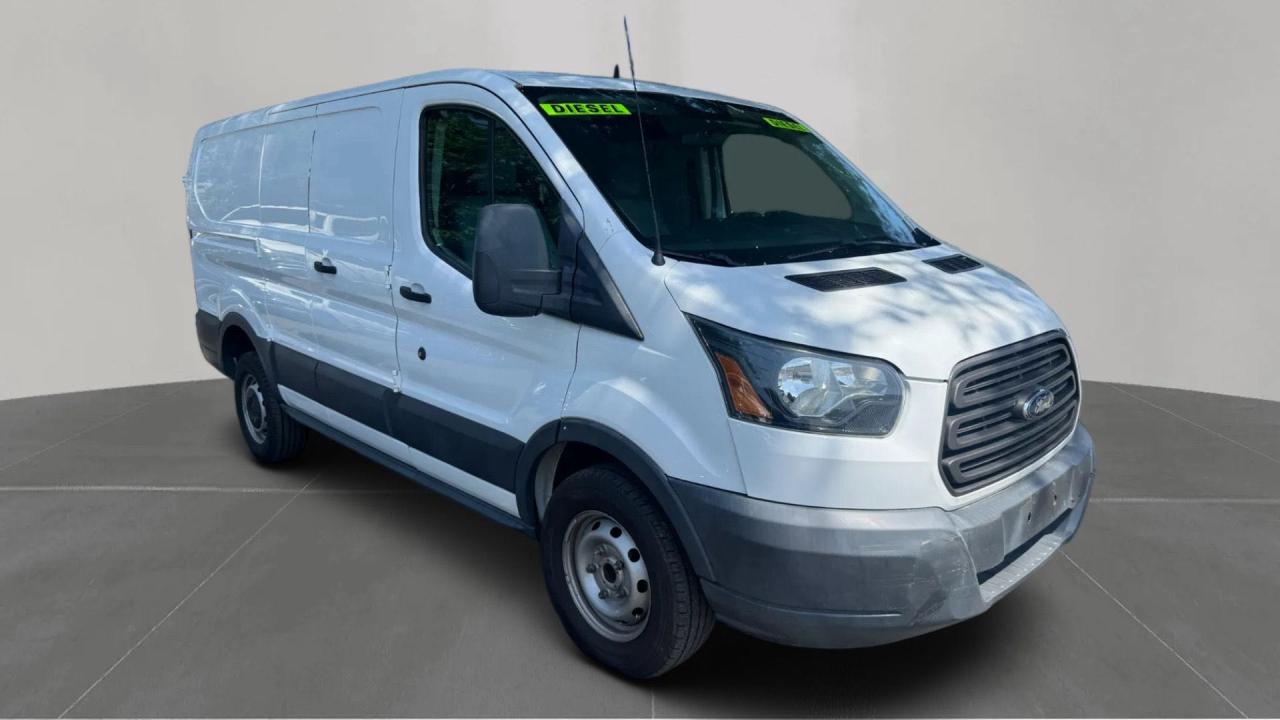2015 Ford Transit, VIN 1FTNE1ZV0FKA11671 — Фото с аукциона