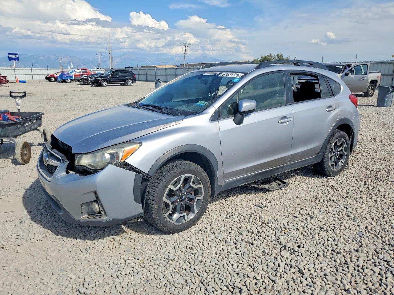 2017 Subaru Crosstrek Premium, VIN JF2GPABC3H8259569 — Пожар
